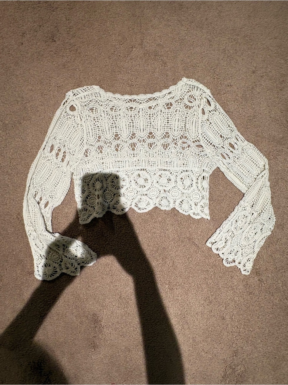 SHEIN White Crochet Long-Sleeve Crop Sweater size xs